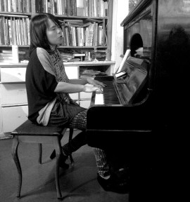 Yen Ting Lou at Izzys place Folklorecentrum